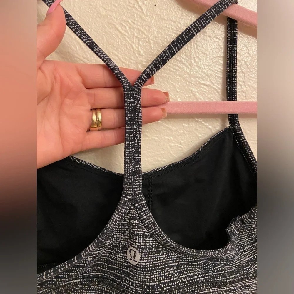 Lululemon bra / top